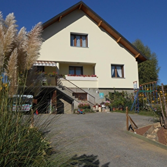 La Croix d'Charron - CHAMPAGNE-EN-VALROMEY