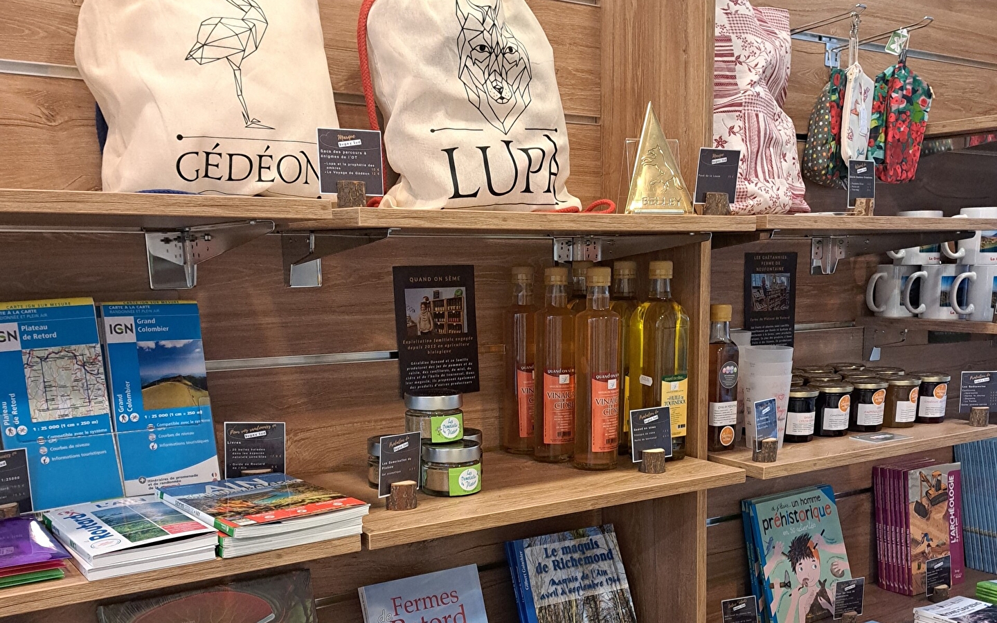 La boutique de l'Office de Tourisme Bugey Sud Grand Colombier