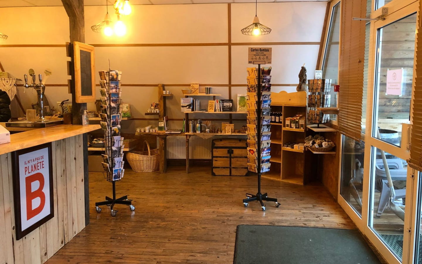 Ain's Temps Loisirs : boutique et petite restauration aux Plans d'Hotonnes