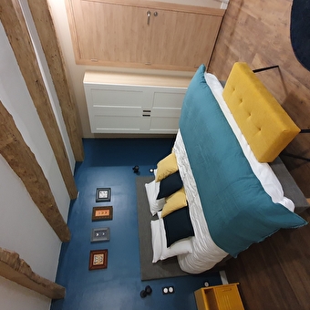 Maison d'hôtes Le Terrier - Chambre Indigo - MISEREY-SALINES