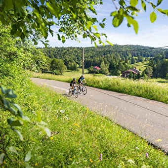 Het hoogste meer van de Jura ontdekken - Fietsroute 05 - LONGCHAUMOIS
