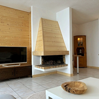 Le Lacuzon- Appartement en résidence - R472CAV00