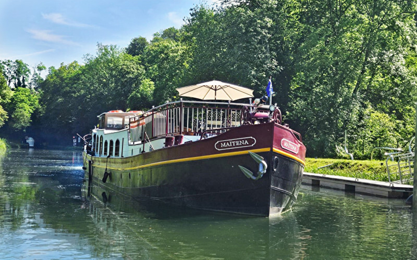 Minicruise rond Dole: luxe en rust op een privéschip