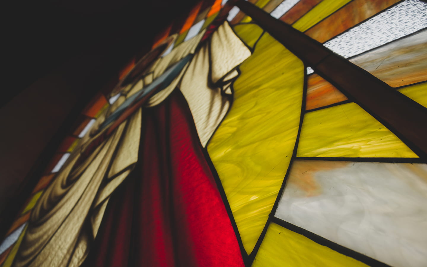 Les vitraux de l'église de la nativité de Notre-Dame