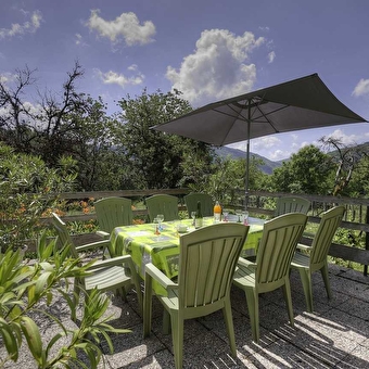 Gîte Les Yeux du Bois - BOYEUX-SAINT-JEROME