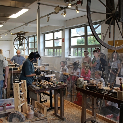 l'Atelier des savoir-faire: demonstraties houtdraaien