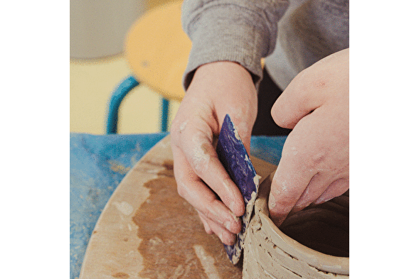 Vaardigheden workshop: Graines d'artisans workshop - Boetseren en pottenbakkersschijf