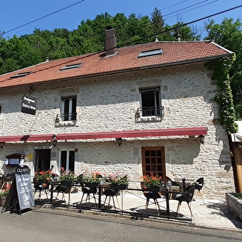 Les Chambres d'hôtes de la Source Bleue - CUSANCE