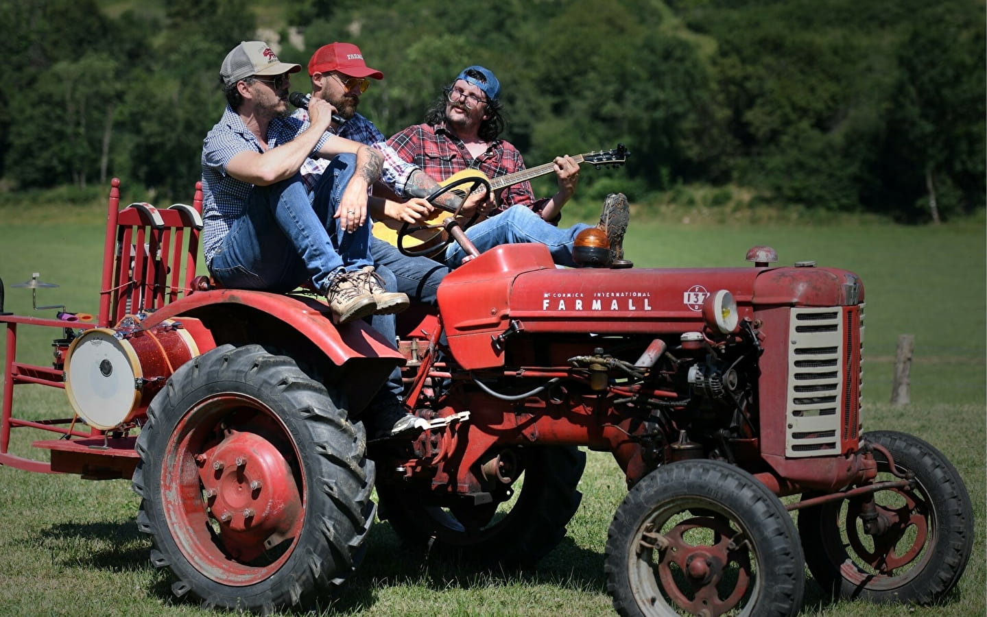 Farmall - Seizoensopener