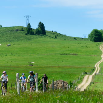 De grand traverse van de jura (gtj) mountainbike -