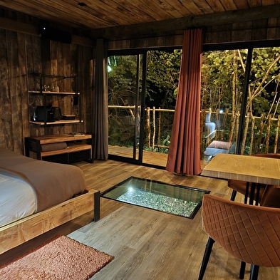 Lodge Insolite de la Cascade du Moulin de Cramans