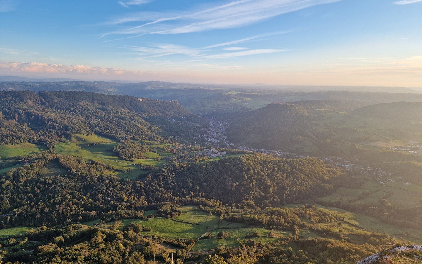 HET HART VAN DE JURA IN DRIE SMAKEN: WIJN, ZOUT EN COMTÉKAAS