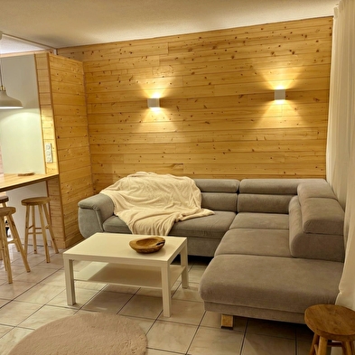 Le Lacuzon- Appartement en résidence - R472CAV00