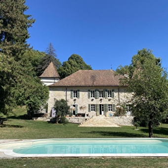 Le Domaine du Très-Haut au Château de Montanges. - MONTANGES
