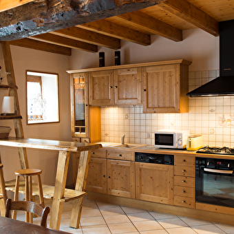 Les Hirondelles - PEYRIEU