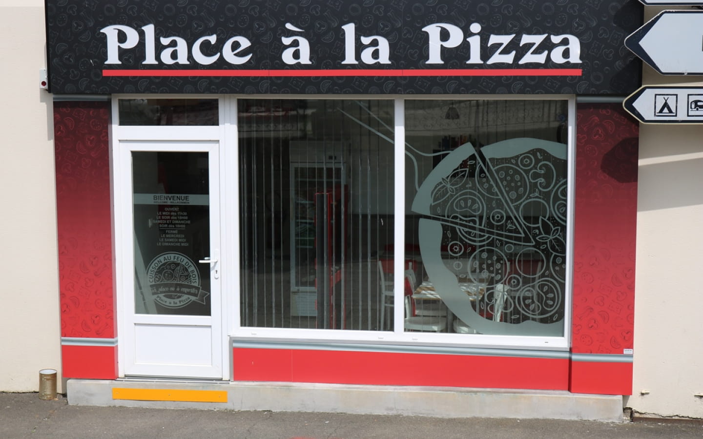 Pizzeria snack - Place à la pizza