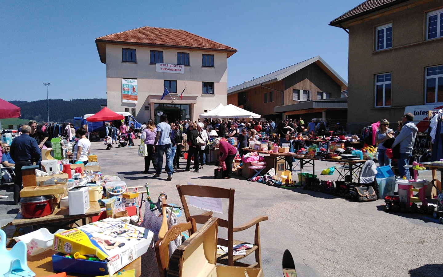 Garageverkoop voor de 33e 1 mei Fair