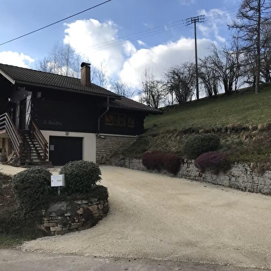 Au Doubs Chalet du Jura