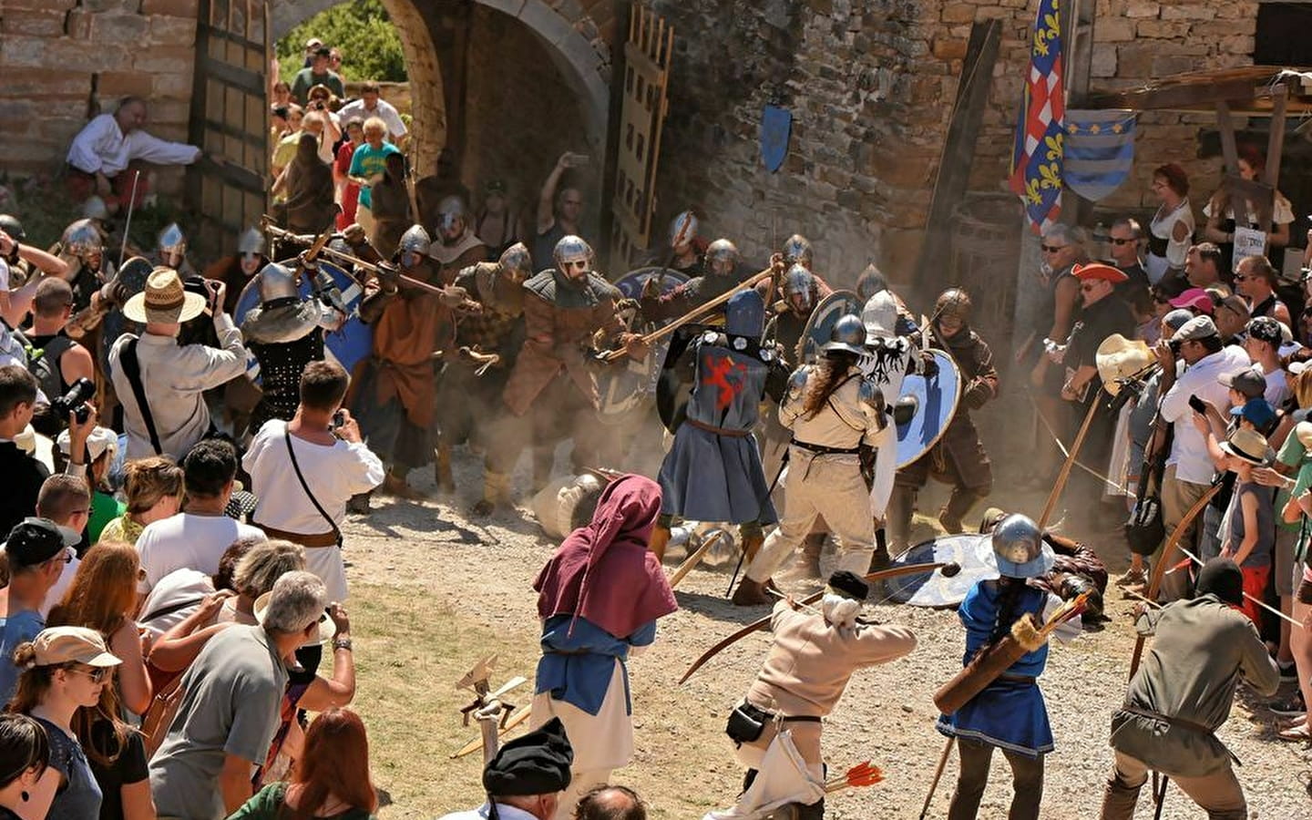 Middeleeuws festival in Montby Castle 