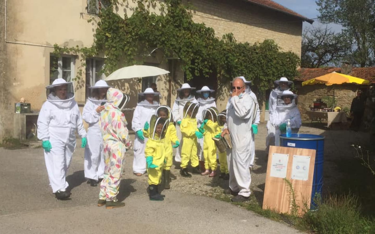 Venez découvrir le monde de l'abeille !