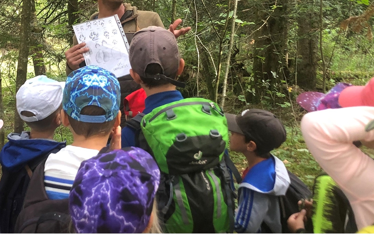 Uitstapje in de natuur - vindingrijkheid in het bos