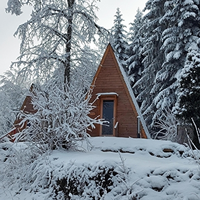 Yourtes et tipis bois Espace Rivoire