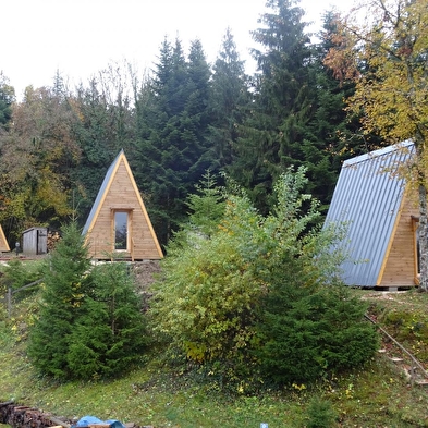 Yourtes et tipis bois Espace Rivoire