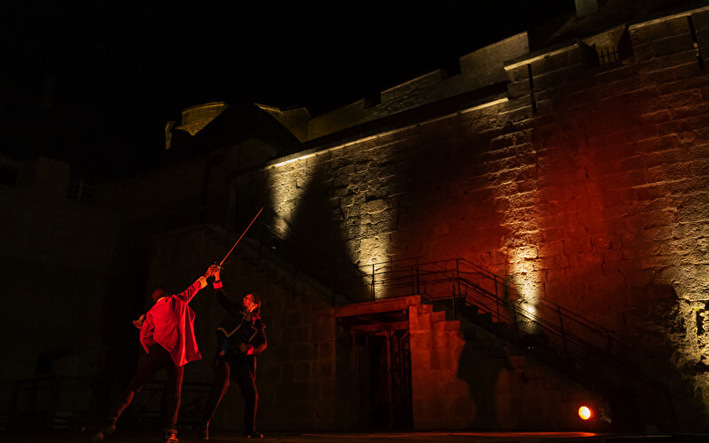 Château de Joux - Nachtshow 'Gevangenen van de Caraïben